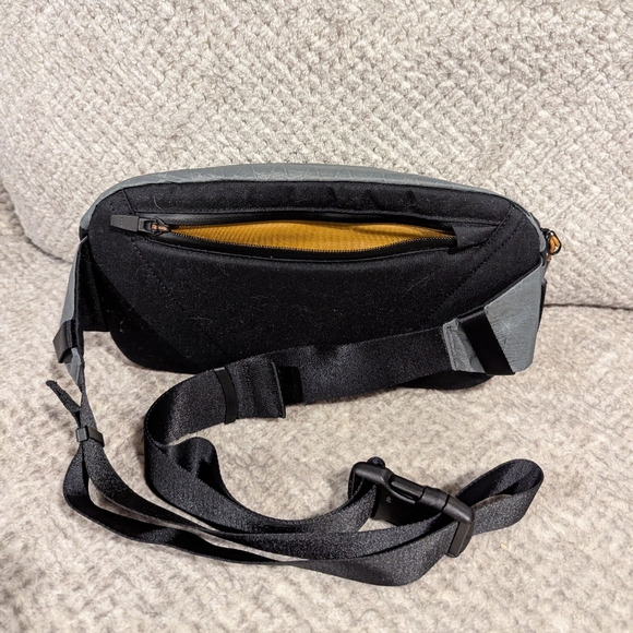 Gray Belt Bag - Picture 6 of 6